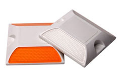 全塑突起路標介紹